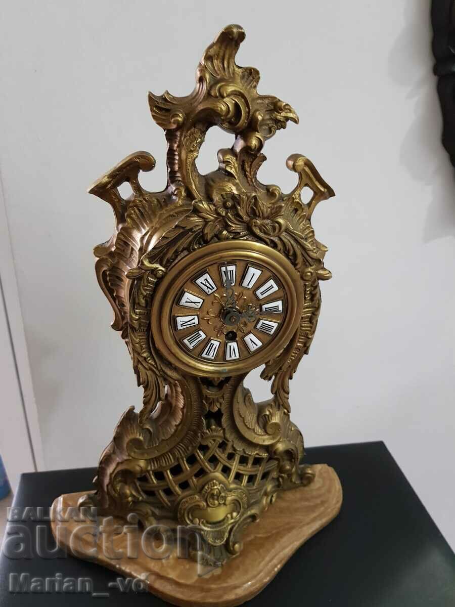 Ceas francez mecanic masiv din bronz