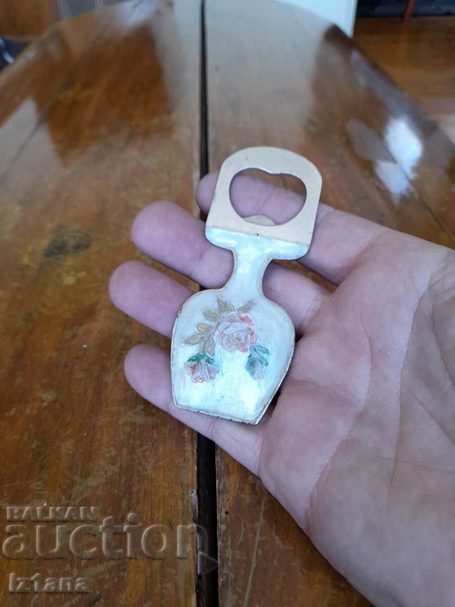 An old opener with price 10.00 BGN | € 5.11 An old opener with price 10.00 BGN | € 5.11