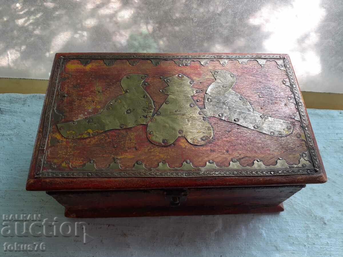 ANTIQUE WOODEN BOX WITH BRASS FITTINGS with price 49.00 BGN | € 25.05 ANTIQUE WOODEN BOX WITH BRASS FITTINGS with price 49.00 BGN | € 25.05