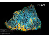 Fluorescent plumbohumite 148g