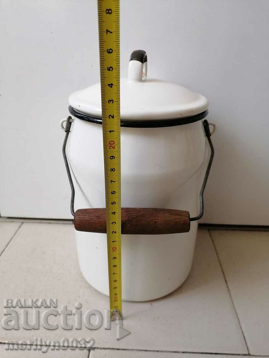 Auction  Old enameled social jug with lid, enameled food container