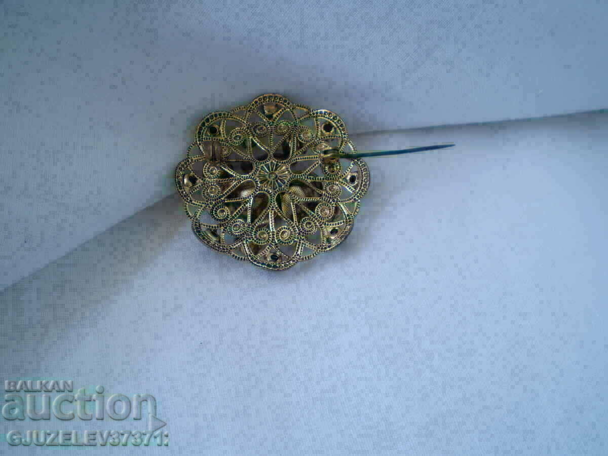 Delivery of Antique brooch Delivery of Antique brooch
