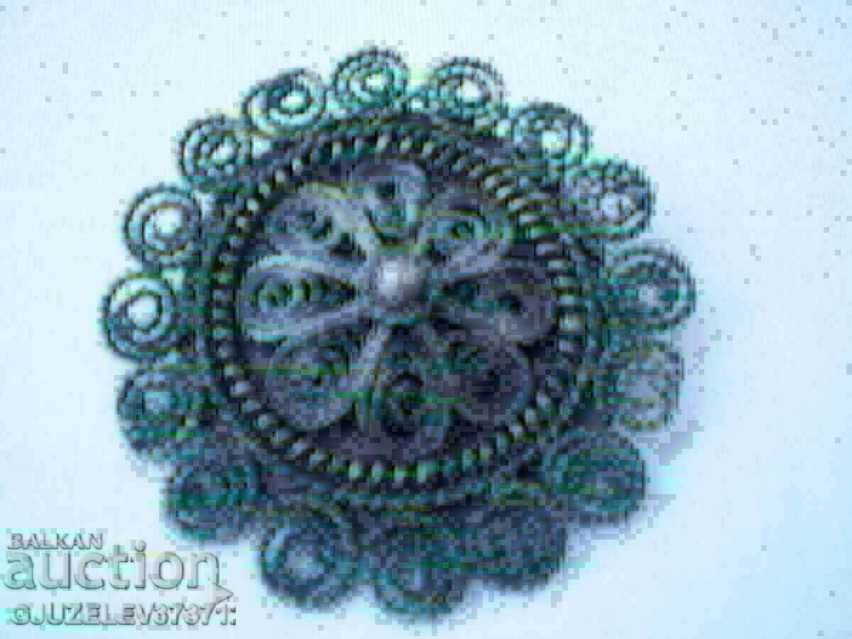 Аукцион филигранна Антикварна брошка Аукцион филигранна Антикварна брошка