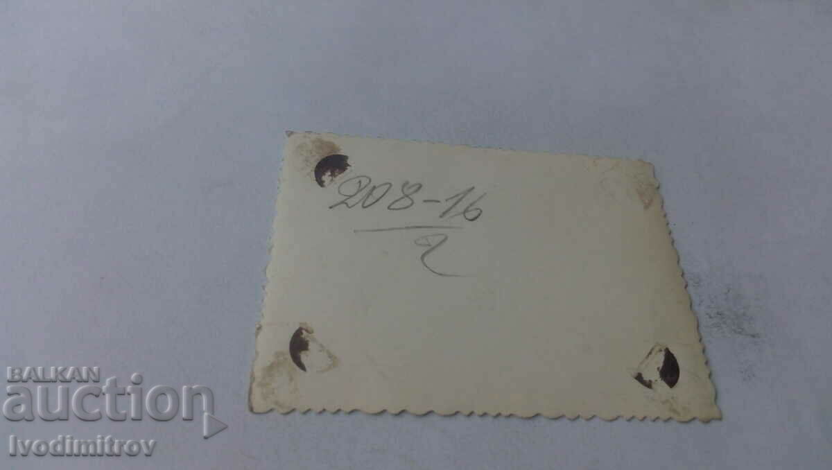 Φωτογραφία Σοφία Άνδρας και γυναίκα σε μια βόλτα με τιμή € 1.35 | 2.64 BGN