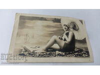 Photo Girl with an umbrella for the sun 1926