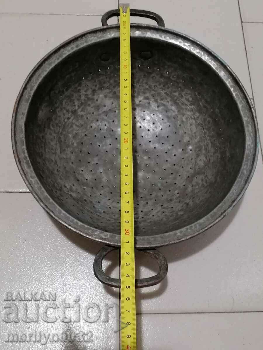 Old copper colander copper pot, copper strainer cauldron cauldron cauldron with price 119.00 BGN | € 60.84 Old copper colander copper pot, copper strainer cauldron cauldron cauldron with price 119.00 BGN | € 60.84