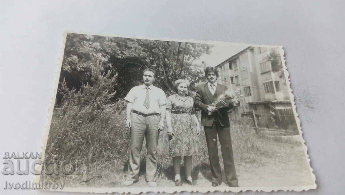 Photo Groom with his parents
