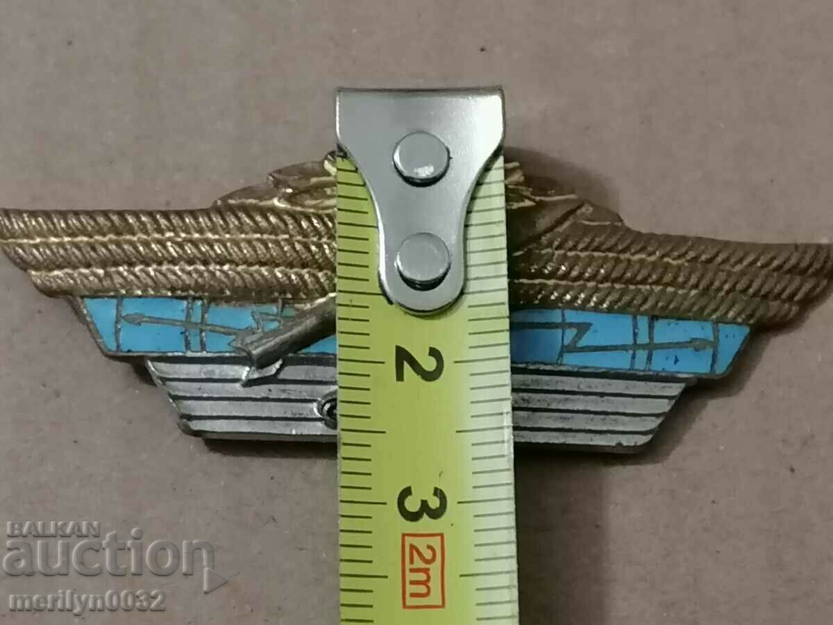 Delivery of Military badge Class of specialty 1st medal badge