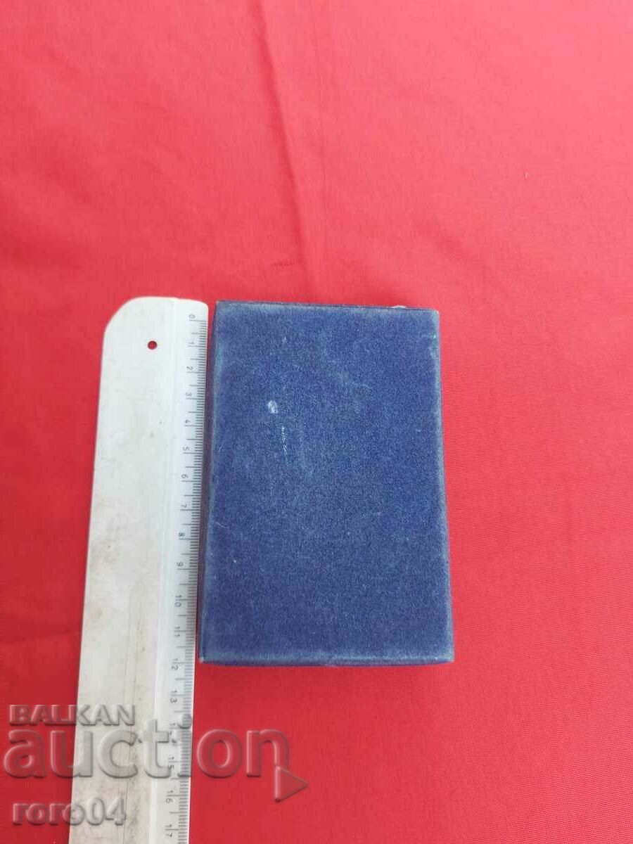 ARCHITECTURE - TABLE MEDAL - 6 ARCHITECTURE - TABLE MEDAL - 6