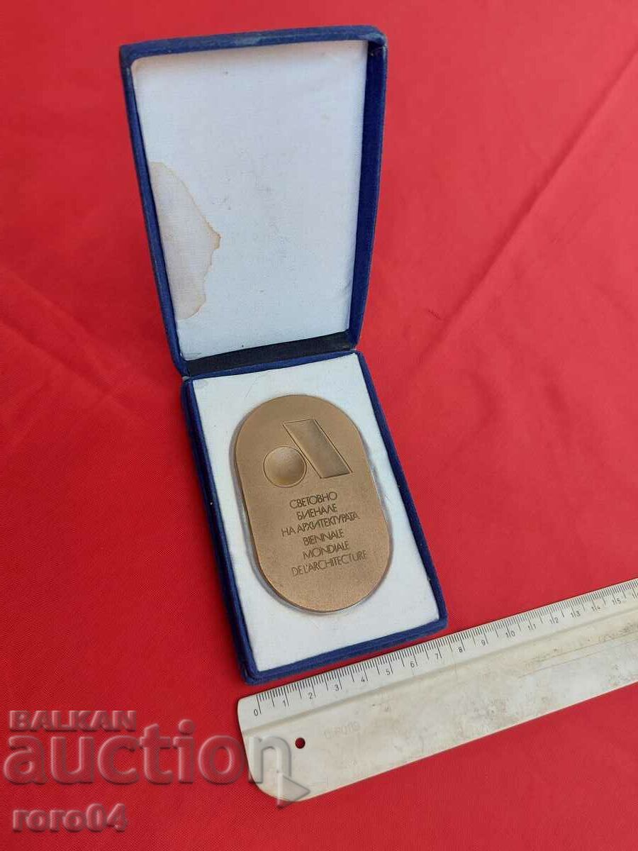 ARCHITECTURE - TABLE MEDAL - 7 ARCHITECTURE - TABLE MEDAL - 7