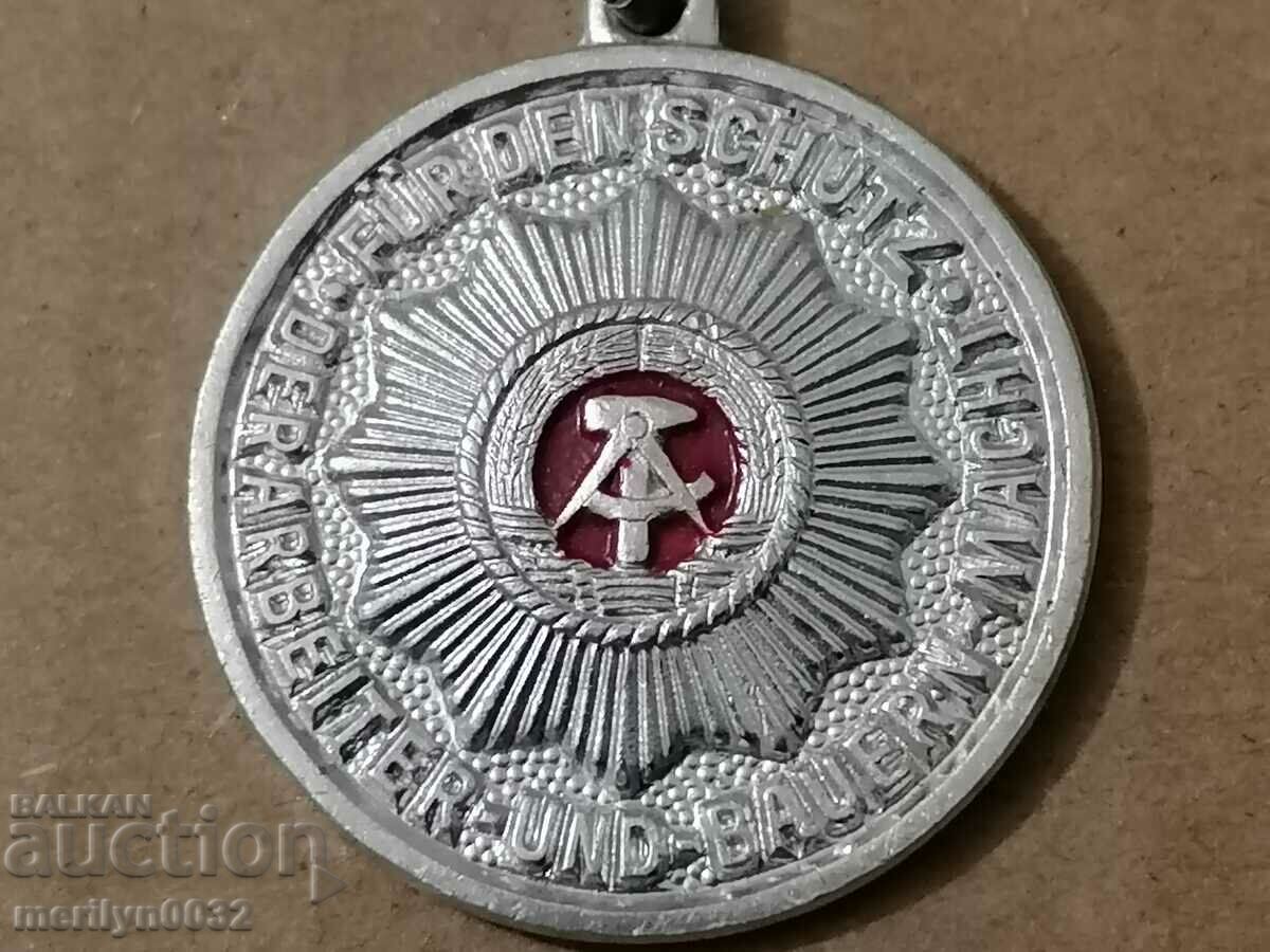 Σήμα σμάλτου Σήμα μετάλλου DDR με τιμή 31.00 BGN | € 15.85 Σήμα σμάλτου Σήμα μετάλλου DDR με τιμή 31.00 BGN | € 15.85