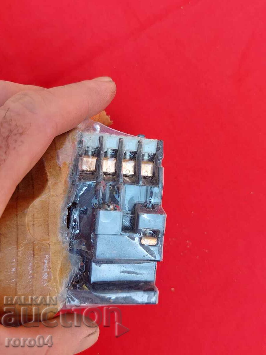 КОНТАКТОР - SIEMENS - НОВ - 6 КОНТАКТОР - SIEMENS - НОВ - 6