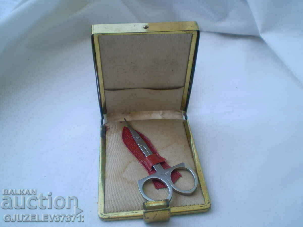Auction Old manicure bag 50s Auction Old manicure bag 50s