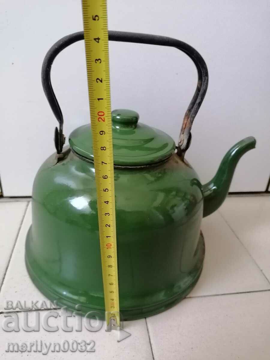 Auction Enameled kettle with enamel Auction Enameled kettle with enamel