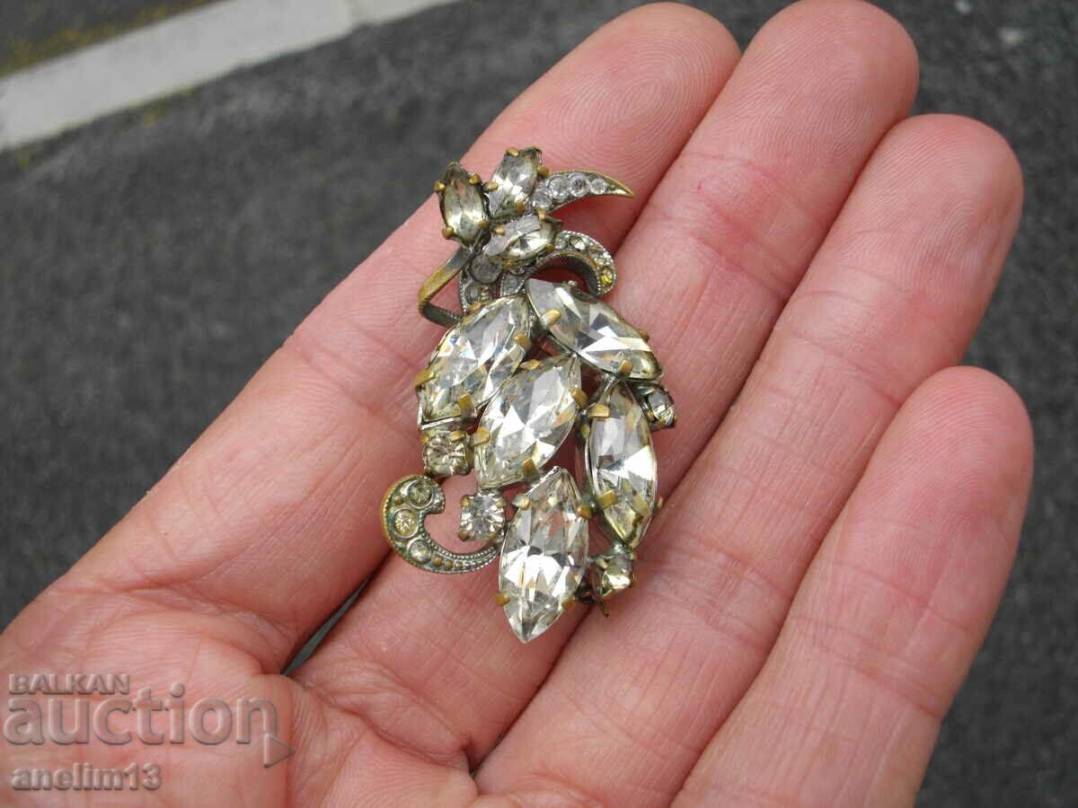 Licitație STARA brosa