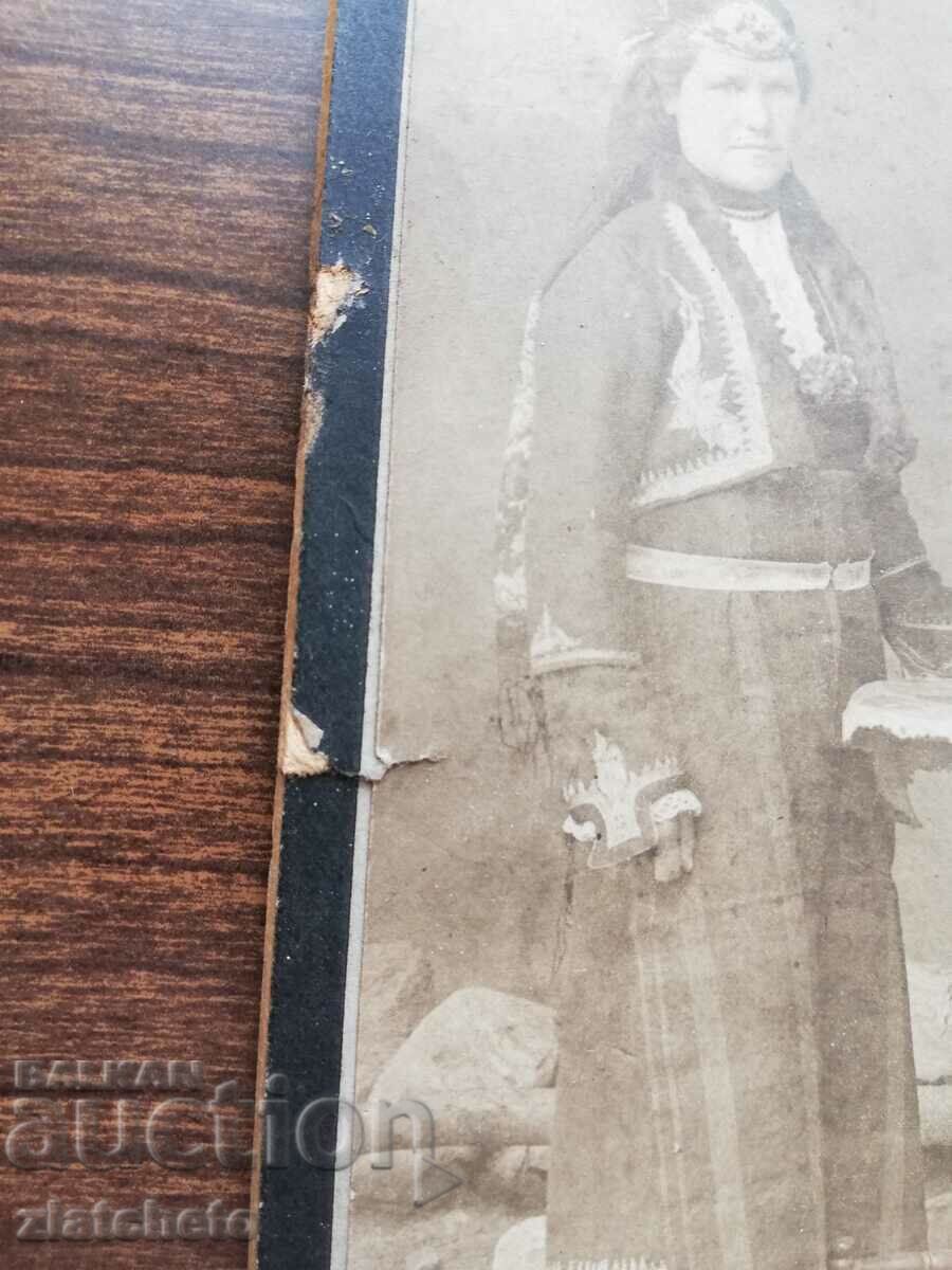 Delivery of Old cardboard picture - Ethnography Delivery of Old cardboard picture - Ethnography