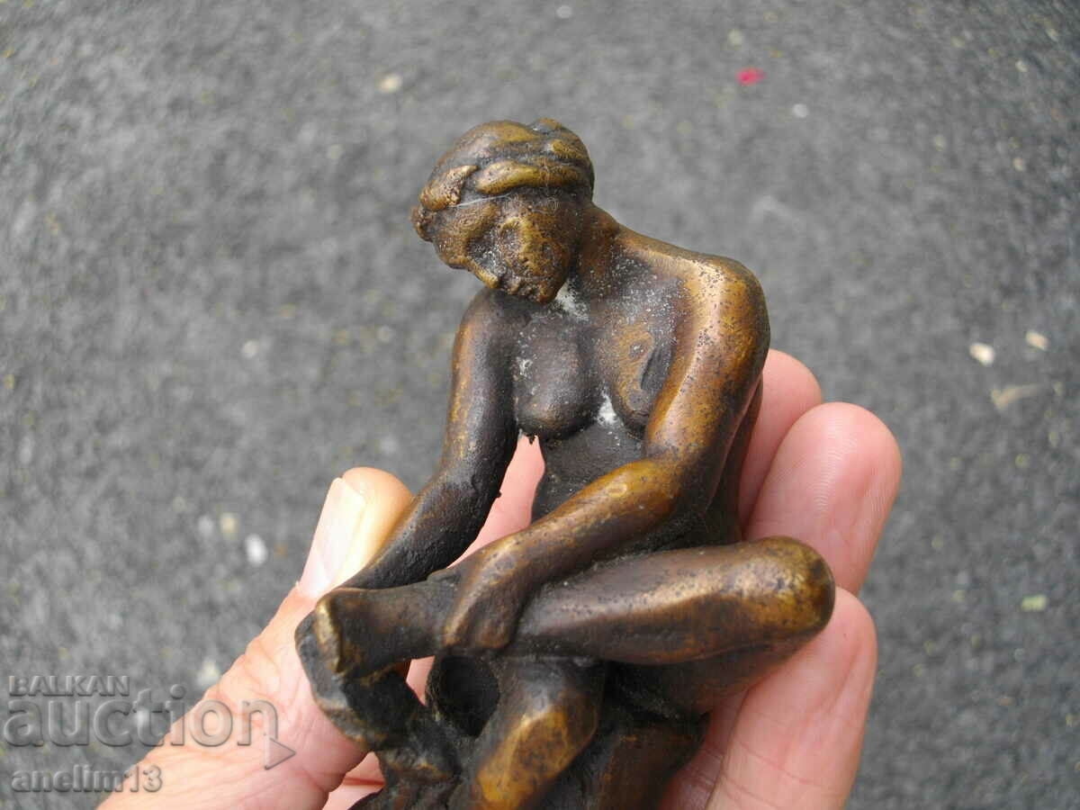 Licitație BRONZ VECHI FIGURA STATUT REPRODUCERE BRONZ Licitație BRONZ VECHI FIGURA STATUT REPRODUCERE BRONZ