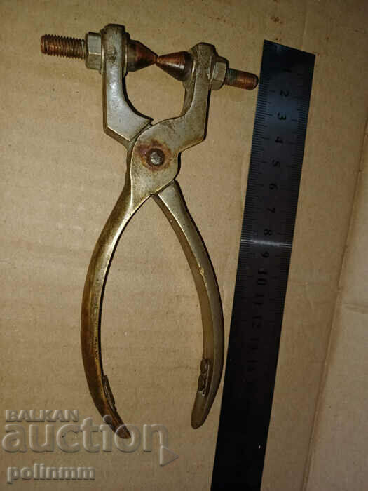An old craft tool with price 40.00 BGN | € 20.45 An old craft tool with price 40.00 BGN | € 20.45