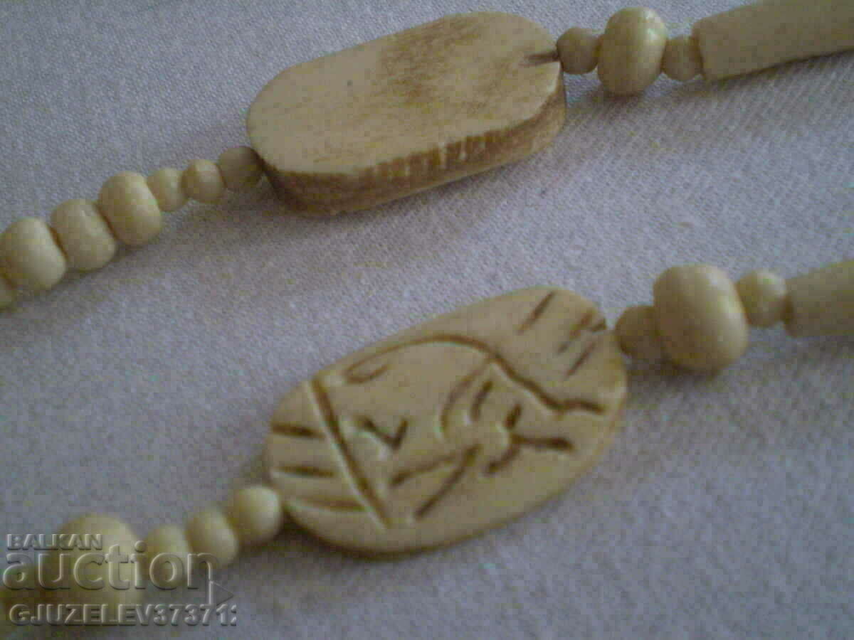 an old primitive bone necklace - 5 an old primitive bone necklace - 5