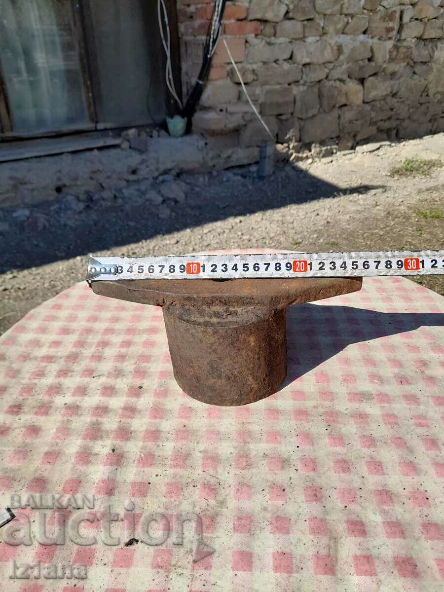 Auction Ancient anvil Auction Ancient anvil