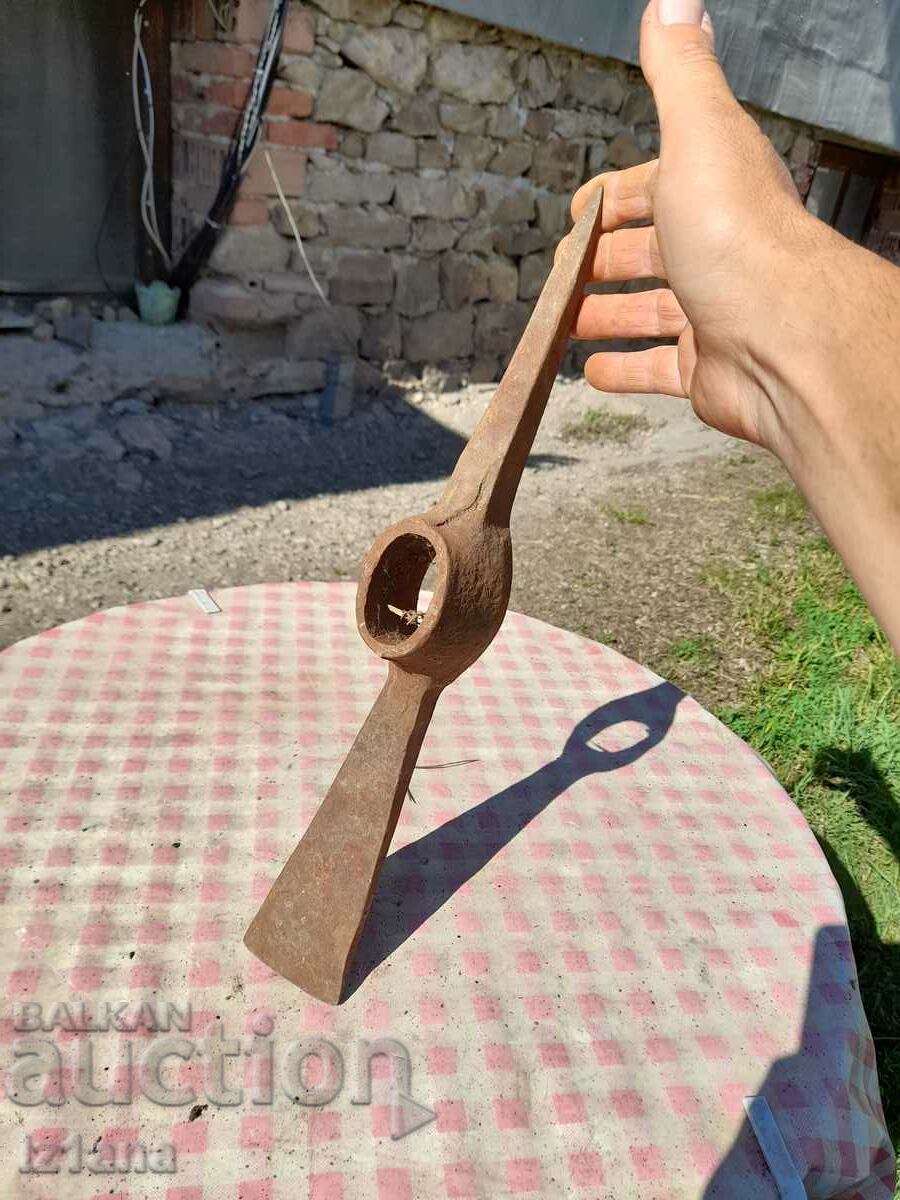 Old pickaxe, kazma - 6
