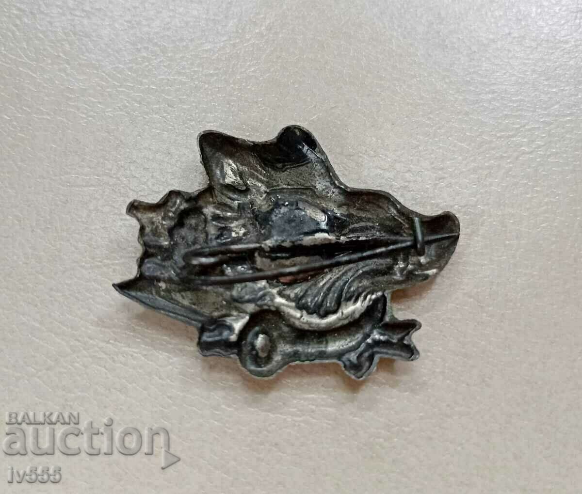 Auction I AM SELLING AN OLD RARE ROYAL SILVER HUNTING MARK / BOAR-BADGE Auction I AM SELLING AN OLD RARE ROYAL SILVER HUNTING MARK / BOAR-BADGE