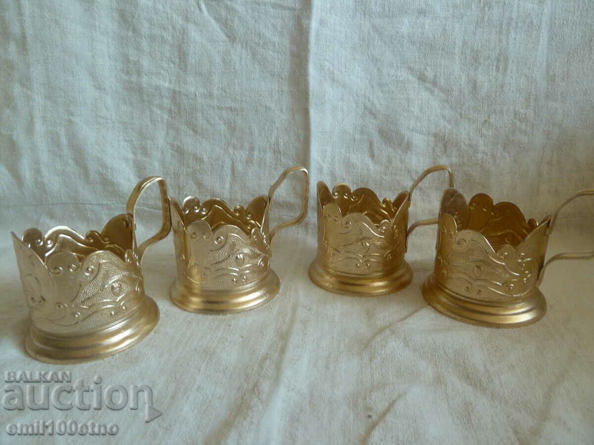 Δημοπρασία Σετ με 4 όμορφα σουβέρ Δημοπρασία Σετ με 4 όμορφα σουβέρ