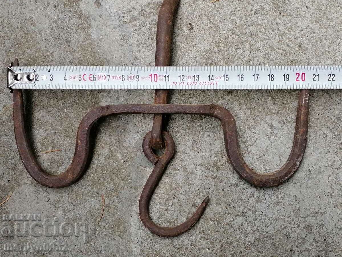 Auction Forged buttock, hook, wrought iron Auction Forged buttock, hook, wrought iron