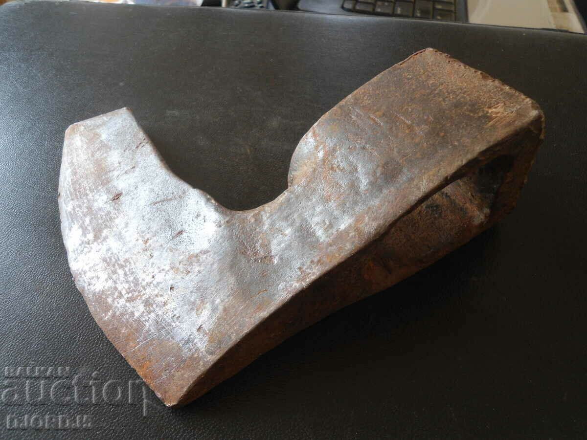 Delivery of Old ax, ax, marking Delivery of Old ax, ax, marking