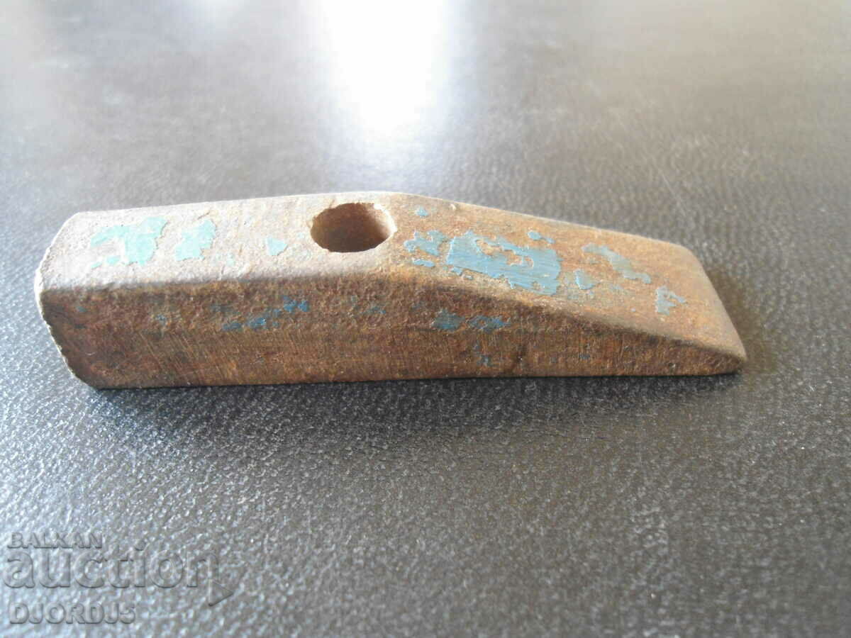 An old little hammer