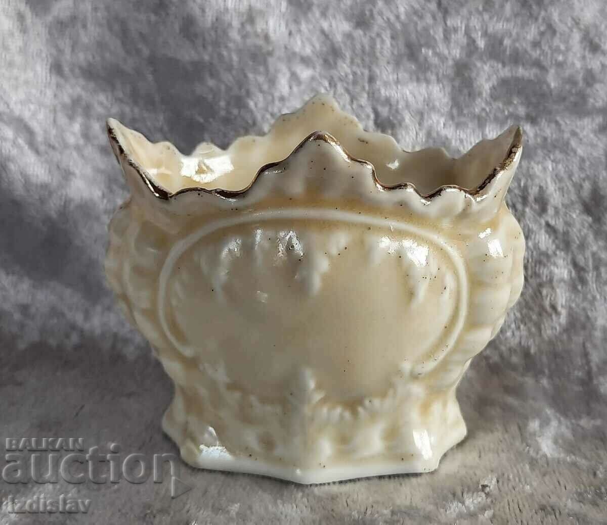 Старинна порцеланова миниатюра с цена € 21.00 | 41.07 лв.