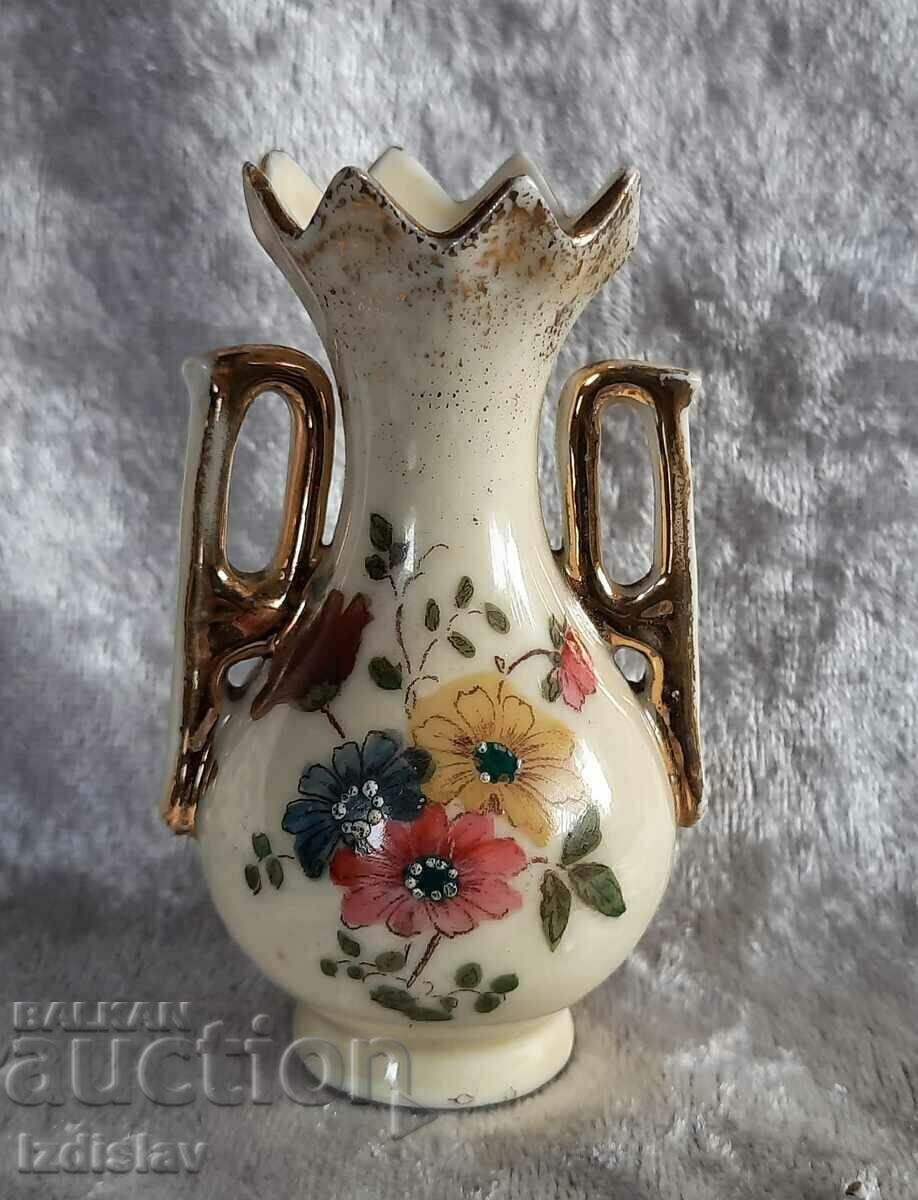 Delivery of Antique porcelain miniature