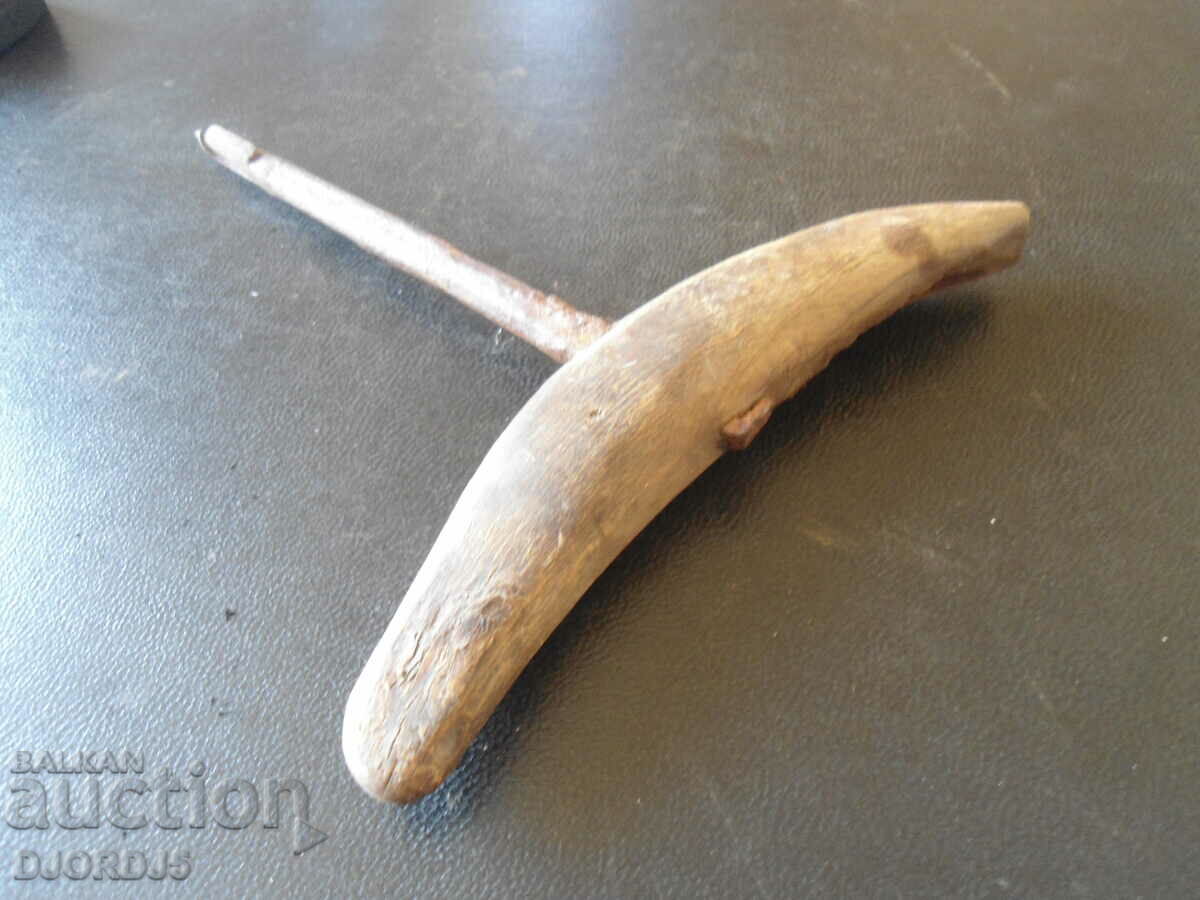 Аукцион Старо свредло, маткап, дръжка от рог Аукцион Старо свредло, маткап, дръжка от рог