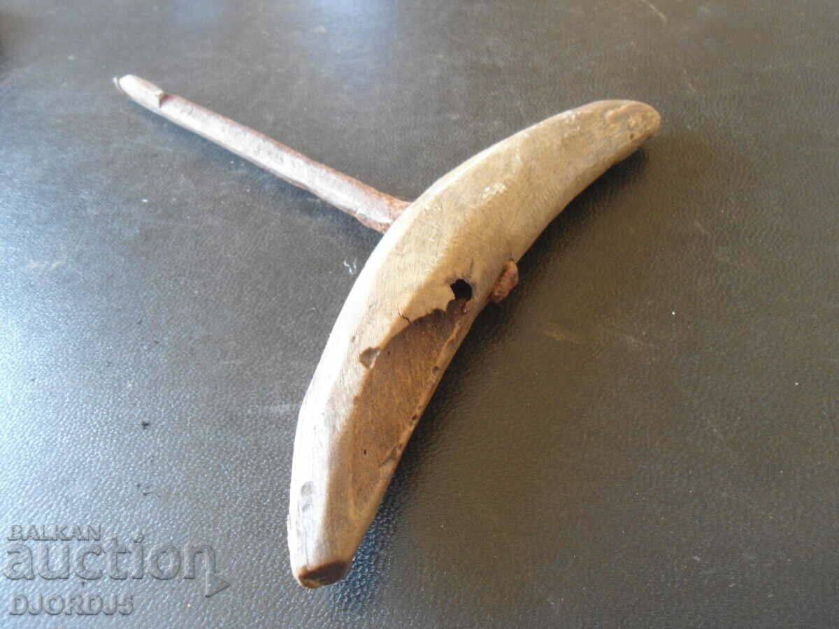 Доставка на Старо свредло, маткап, дръжка от рог Доставка на Старо свредло, маткап, дръжка от рог