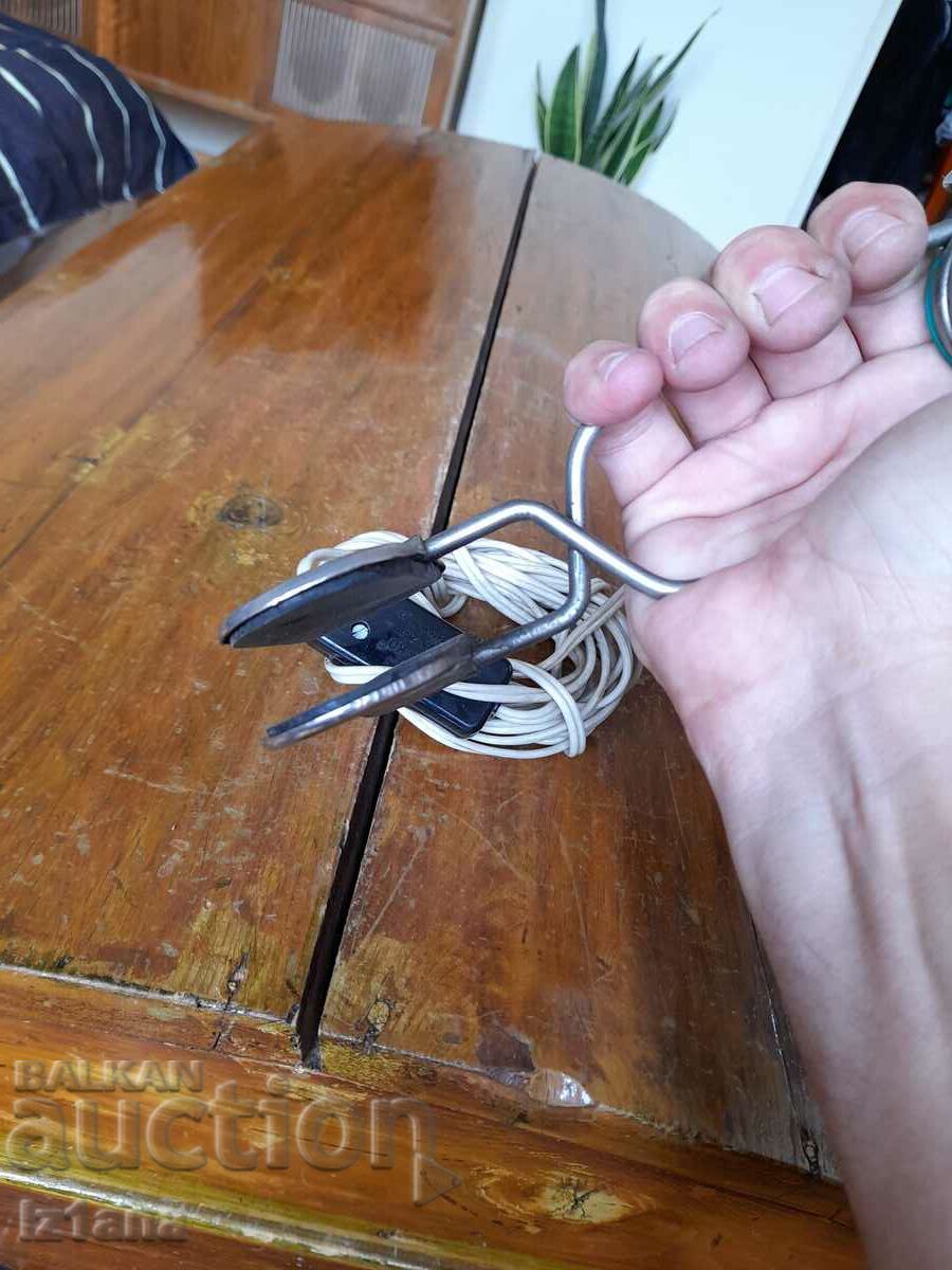 An old desk lamp - 6