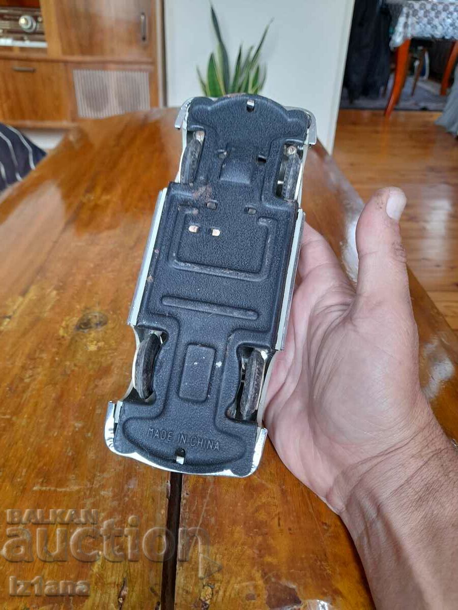 Παλιό αυτοκίνητο, τρόλεϊ - 6 Παλιό αυτοκίνητο, τρόλεϊ - 6