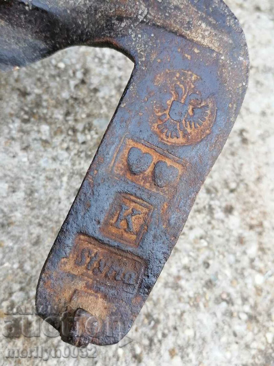 Delivery of Hand-forged hair for cutting Austria-Hungary wrought iron Delivery of Hand-forged hair for cutting Austria-Hungary wrought iron