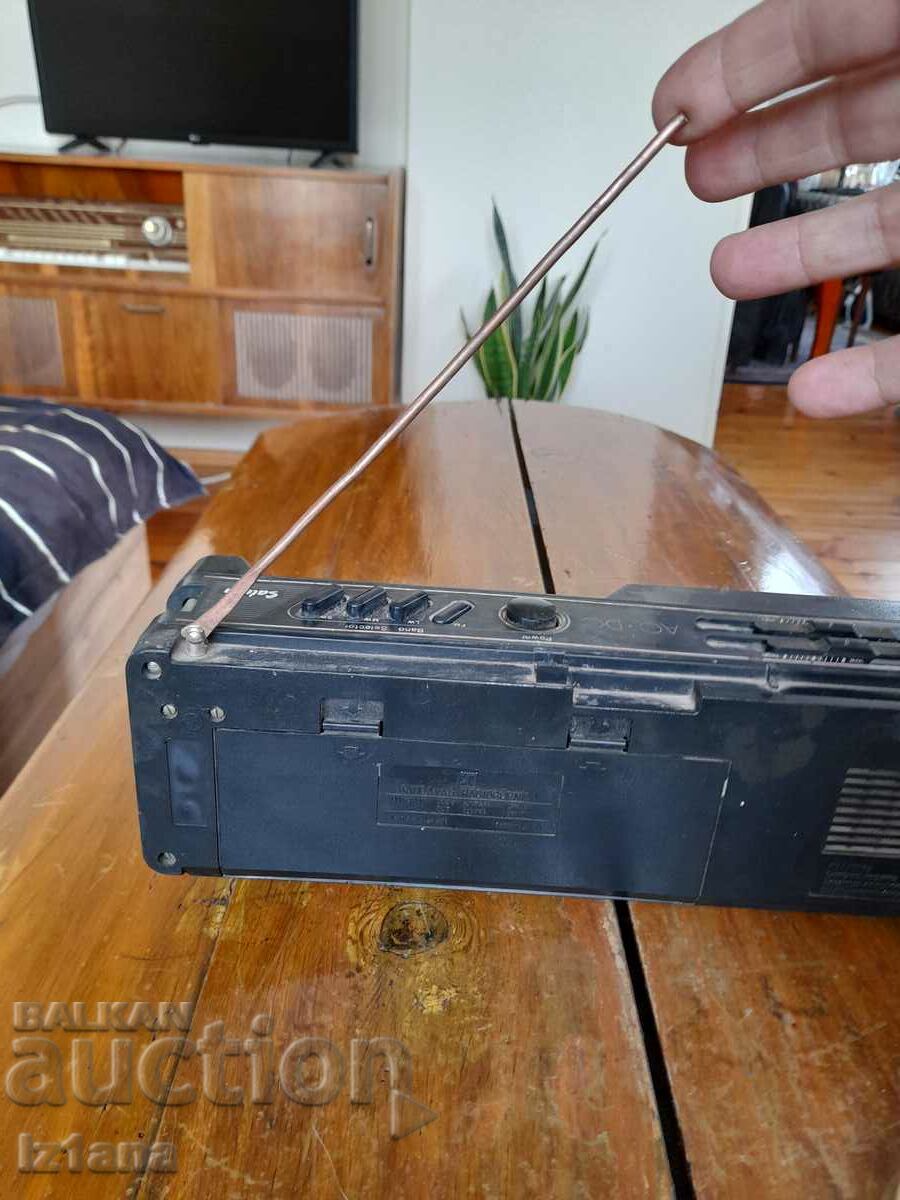 Delivery of Old radio, radio Salena 216 Delivery of Old radio, radio Salena 216