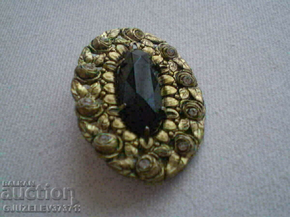 Ancient aristocratic brooch with price 45.00 BGN | € 23.01 Ancient aristocratic brooch with price 45.00 BGN | € 23.01