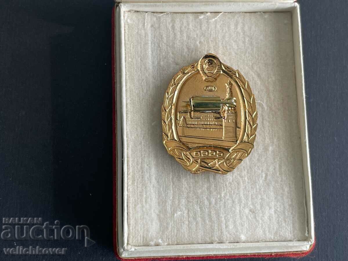 Auction 32563 USSR luxury sign Kremlin Moscow enamel with box Auction 32563 USSR luxury sign Kremlin Moscow enamel with box