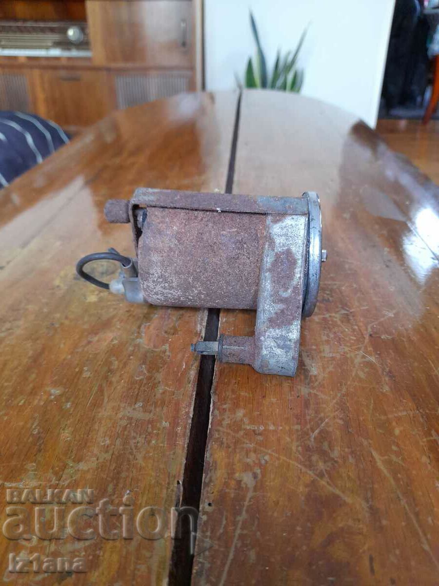 Παράδοση Παλιό ρολόι για αυτοκίνητο VDO Παράδοση Παλιό ρολόι για αυτοκίνητο VDO