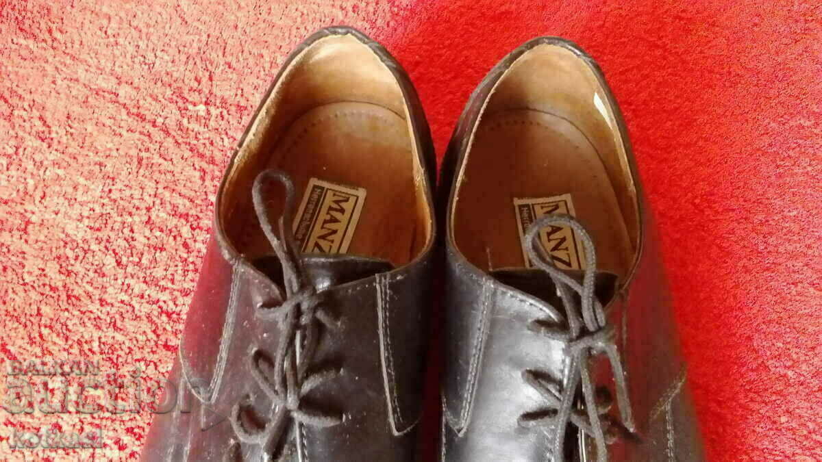 Auction Men's leather shoes number 8/42 MANZ LEDER Auction Men's leather shoes number 8/42 MANZ LEDER