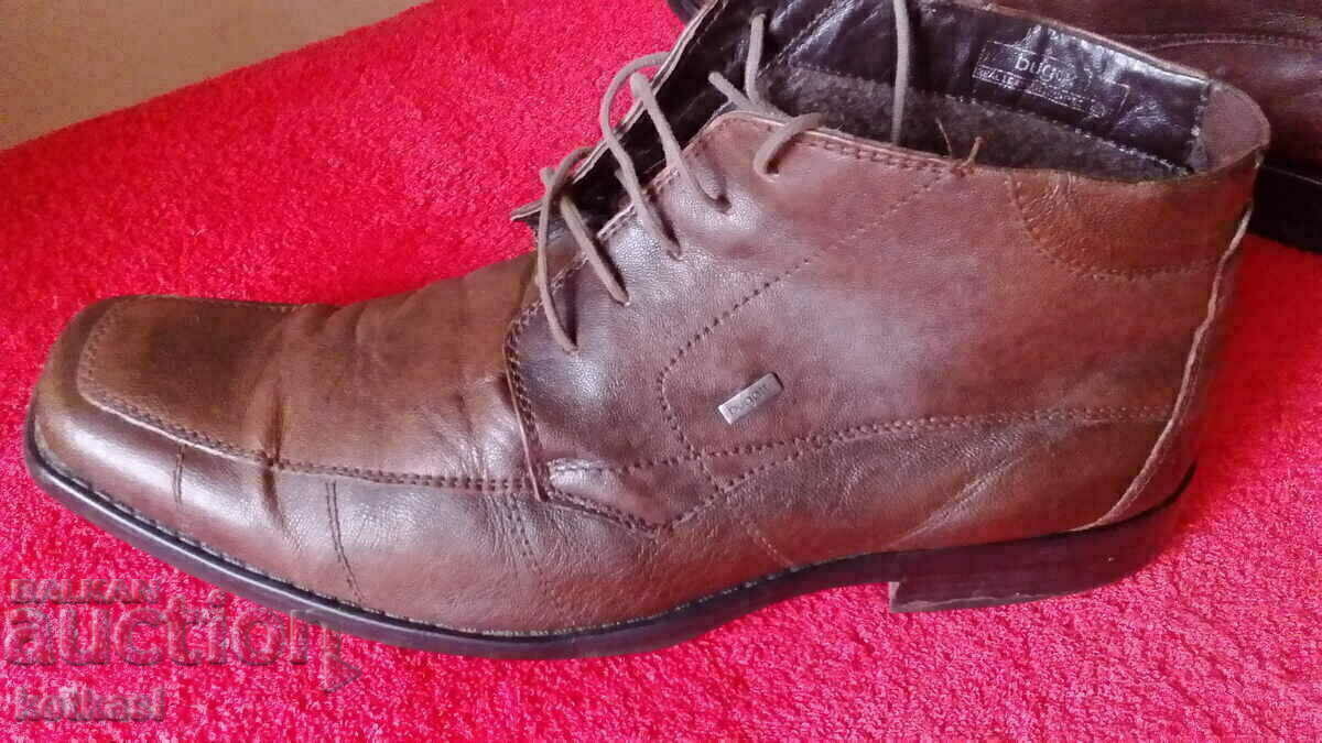 Delivery of Leather men's shoes number 43 bugatti Delivery of Leather men's shoes number 43 bugatti