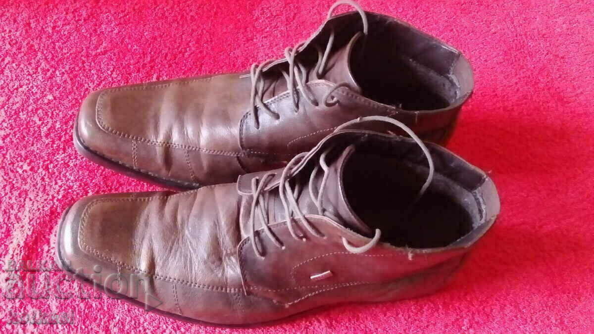 Leather men's shoes number 43 bugatti