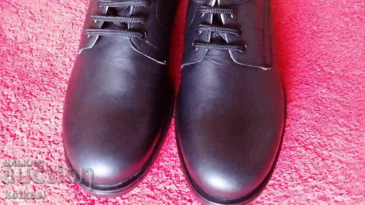New Men's leather shoes number 43 CAVALIER with price 45.50 BGN | € 23.26 New Men's leather shoes number 43 CAVALIER with price 45.50 BGN | € 23.26