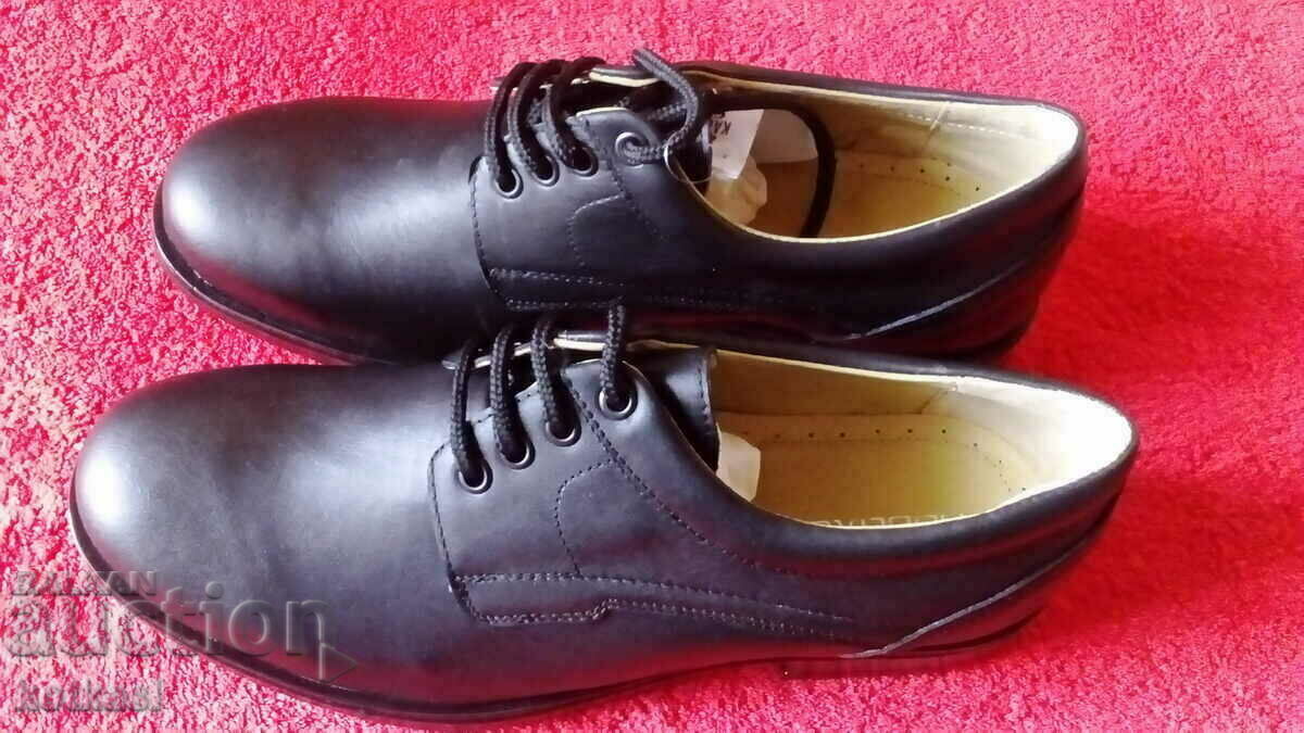 Νέα Ανδρικά δερμάτινα παπούτσια νούμερο 43 CAVALER