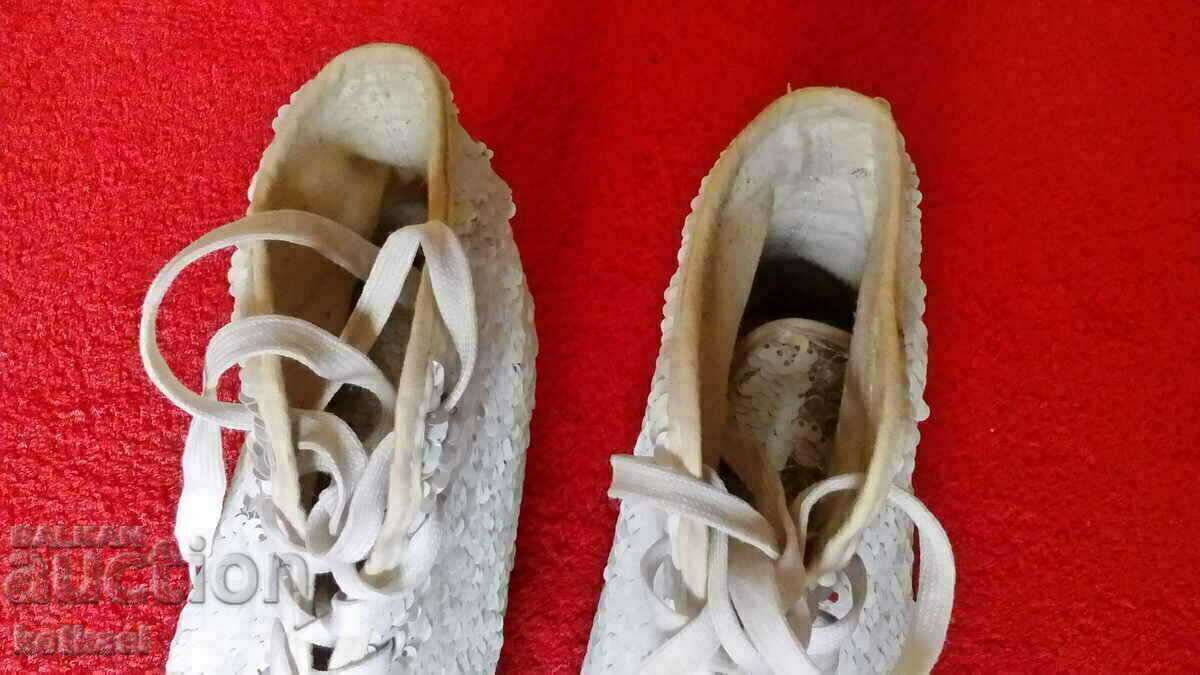 Auction Women's sports shoes number 40 Auction Women's sports shoes number 40