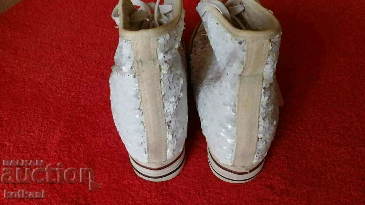 Women's sports shoes number 40 - 5 Women's sports shoes number 40 - 5