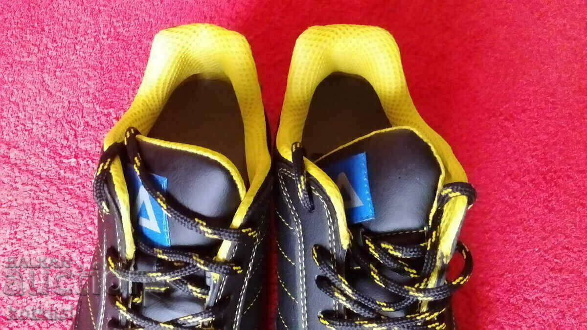 Auction Work shoes New number 42 with toe Auction Work shoes New number 42 with toe