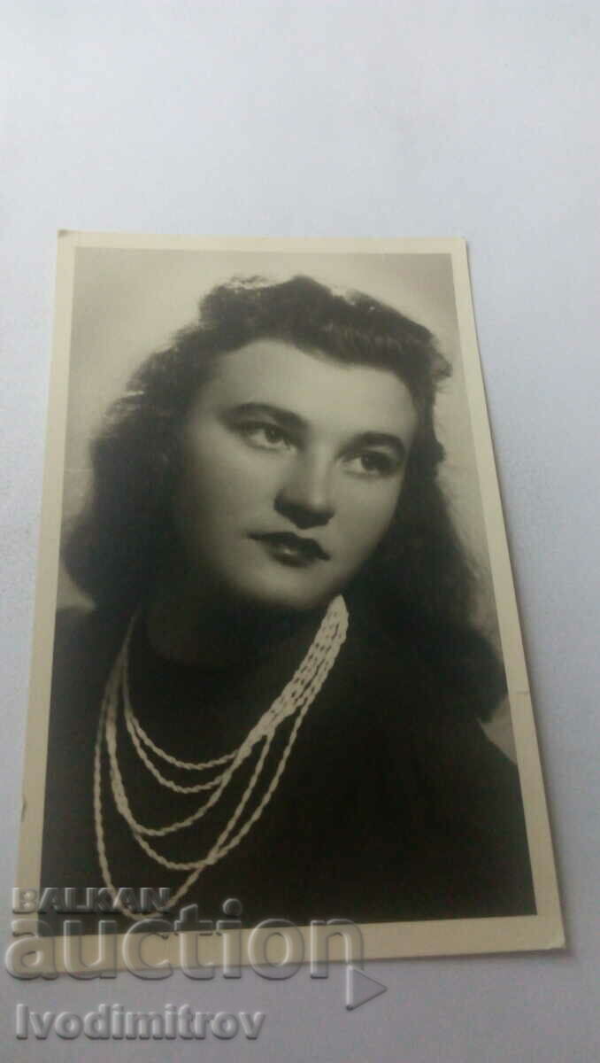 Photo Levski Young girl 1944
